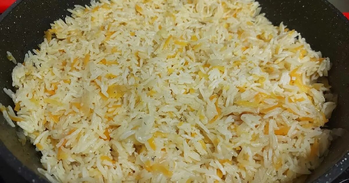 рис с луком на сковороде. рис на сковороде. рис припущенный с морковью. ризотто мистраль. рис на сковороде сухой.