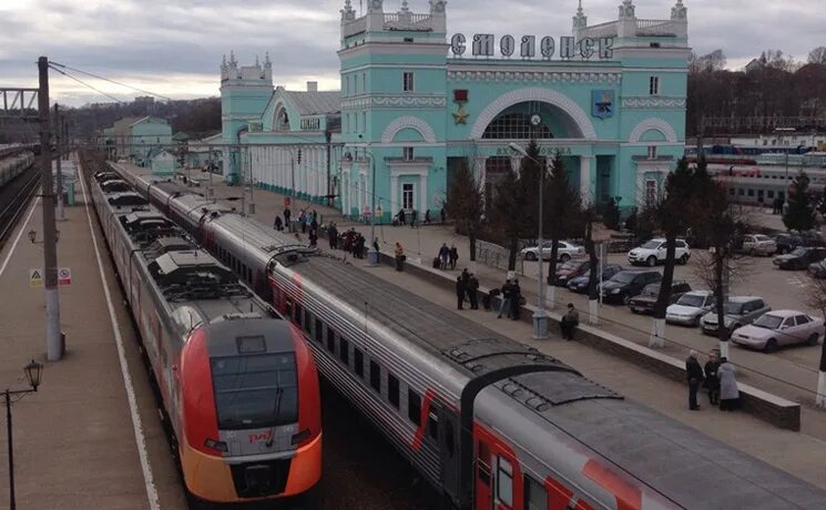 Движение поездов смоленск. Москва Смоленск ЖД. Поезд Смоленск фото.