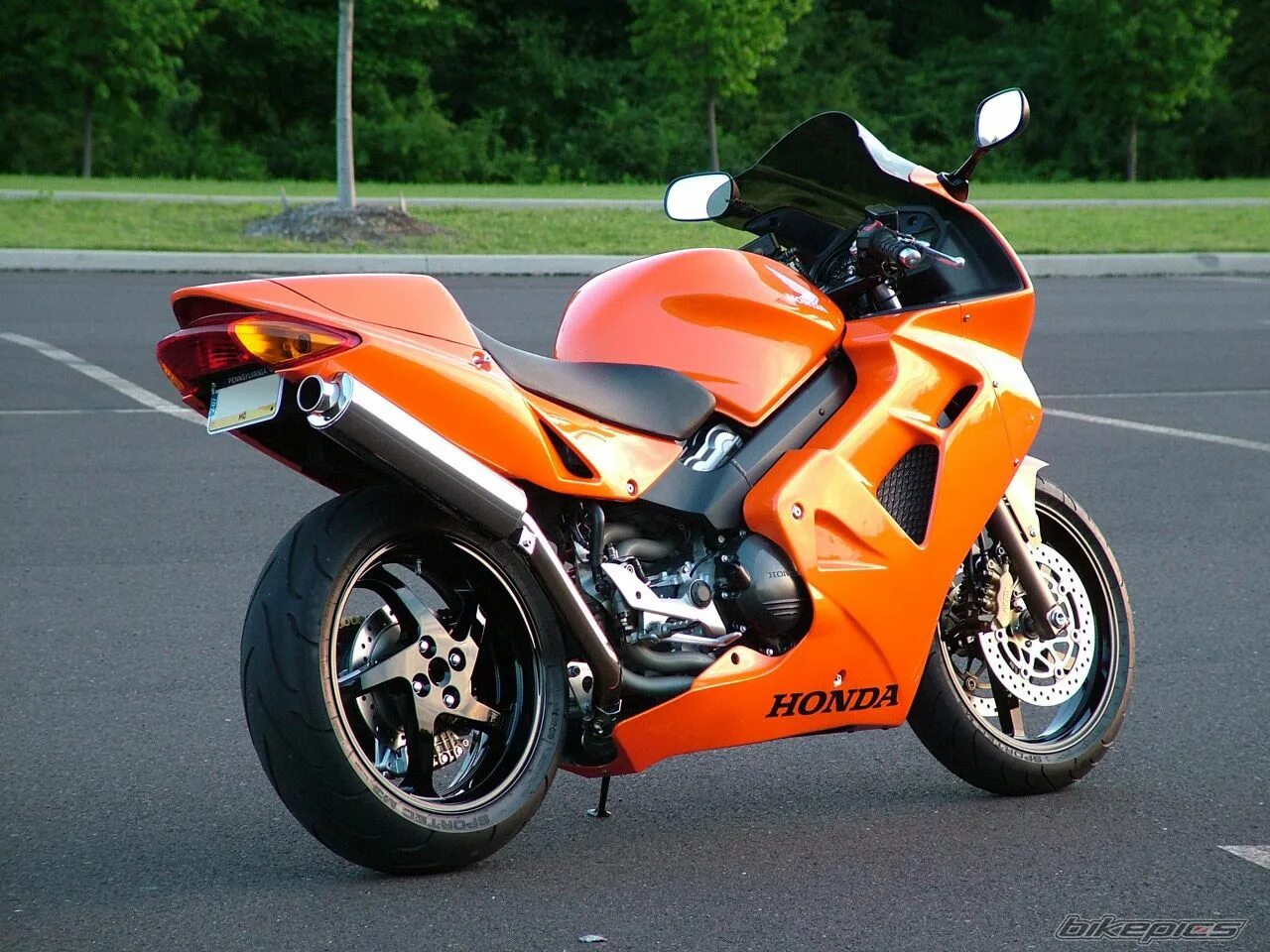 Honda vfr купить. Хонда ВФР 800. Honda VFR 800 1998. Хонда ВФР 800 1998. Honda VFR 800 6 поколение.