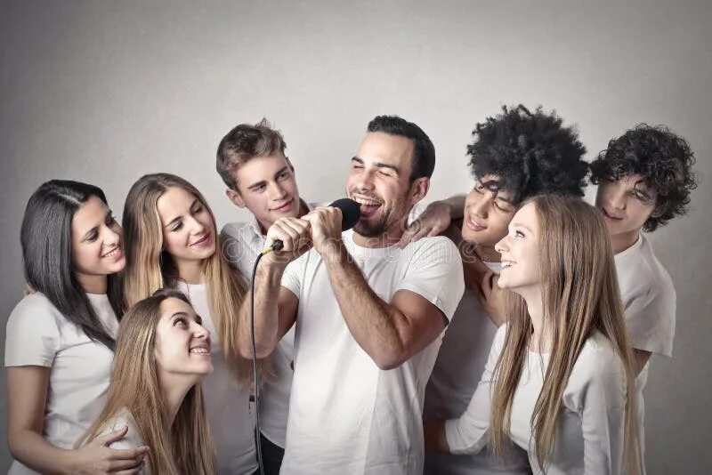 Вокал подростки. Дети поют рисунок. Were singing. Человек поет в микрофон. Were singing.