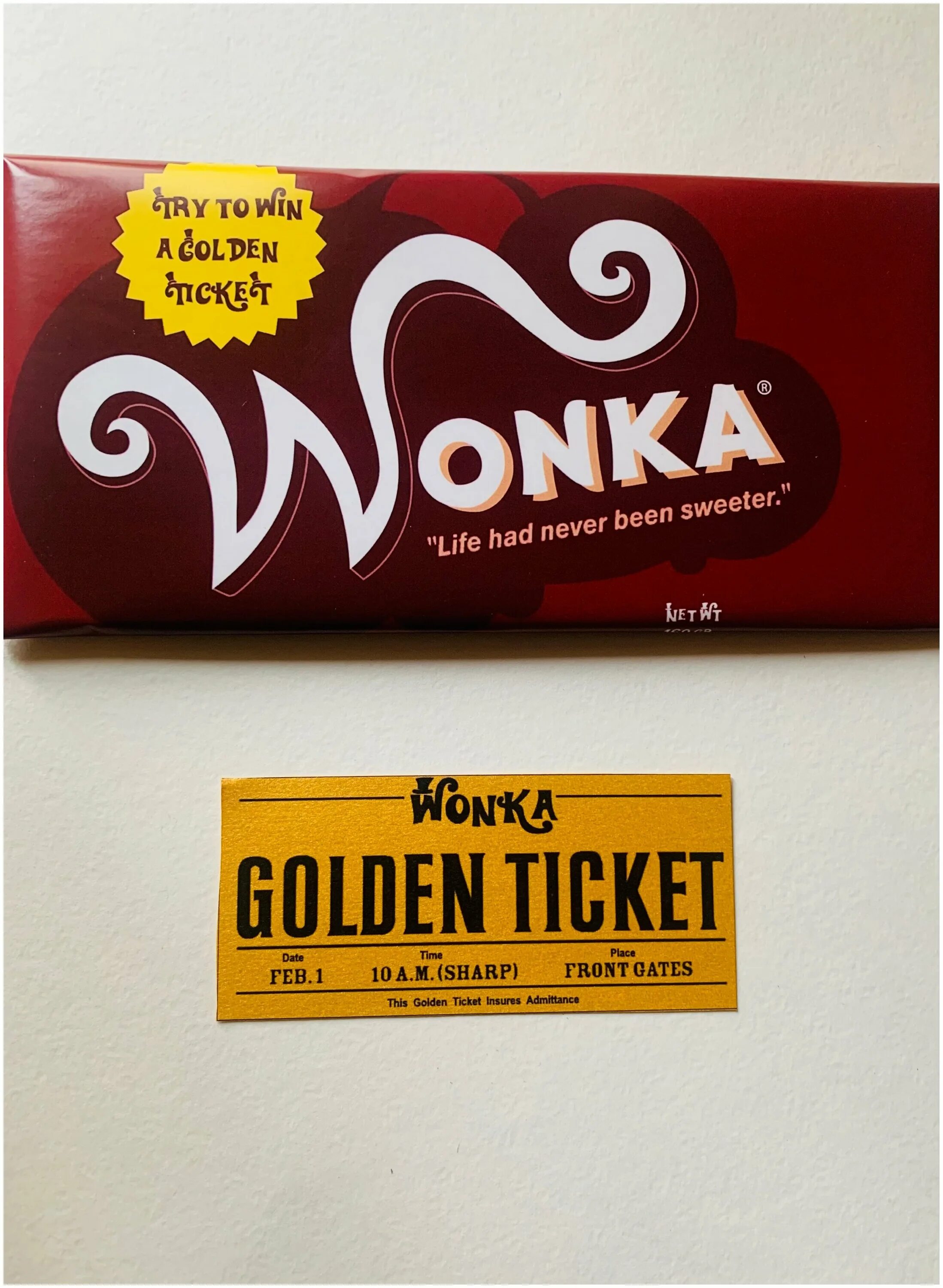 Шоколад билеты. Willy Wonka шоколад. Шоколад Wonka с золотым билетом.