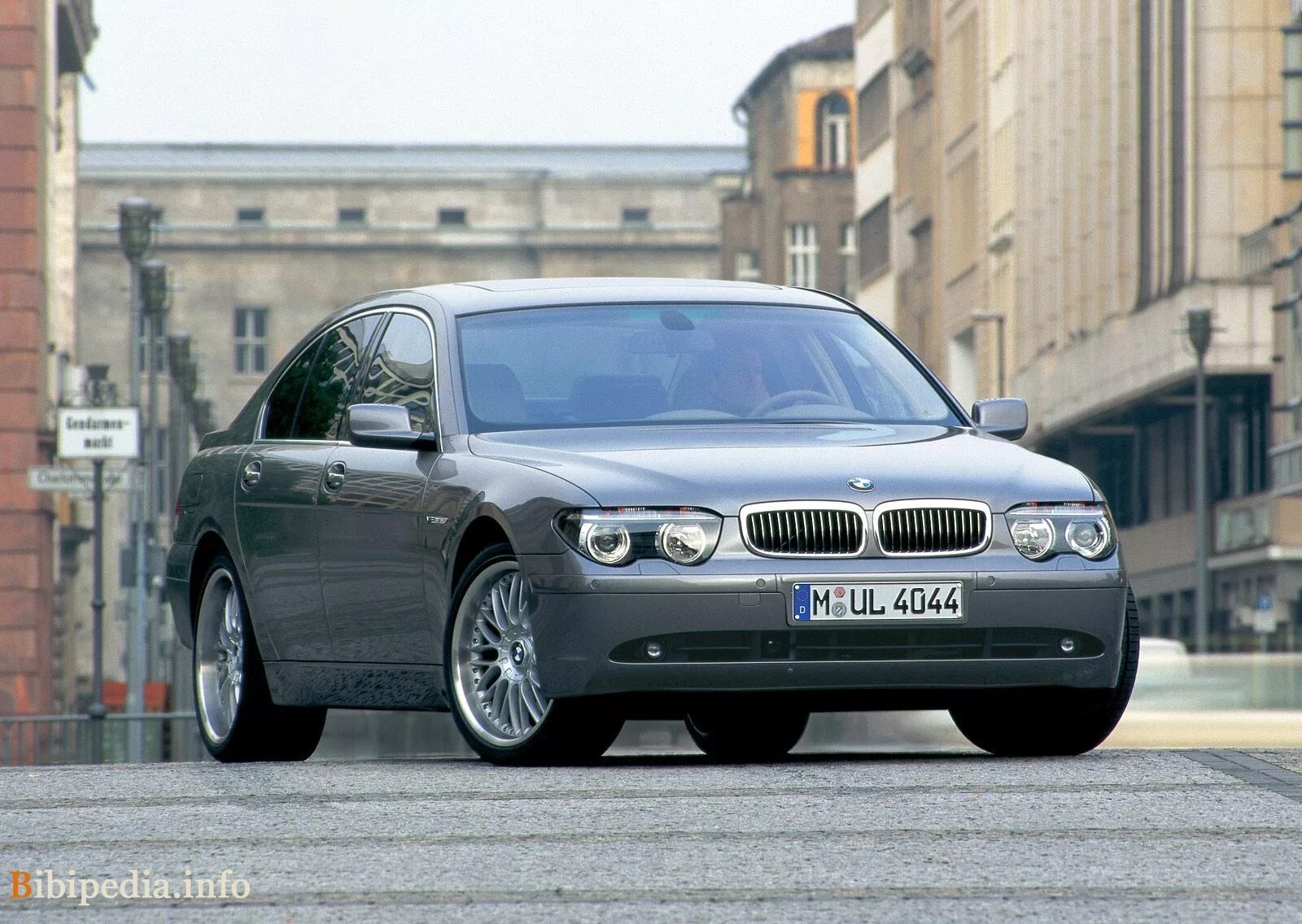 Авито купить бмв 7. BMW 760i e65. BMW 7 e65. BMW 7 e65 2002. BMW 760li e65.