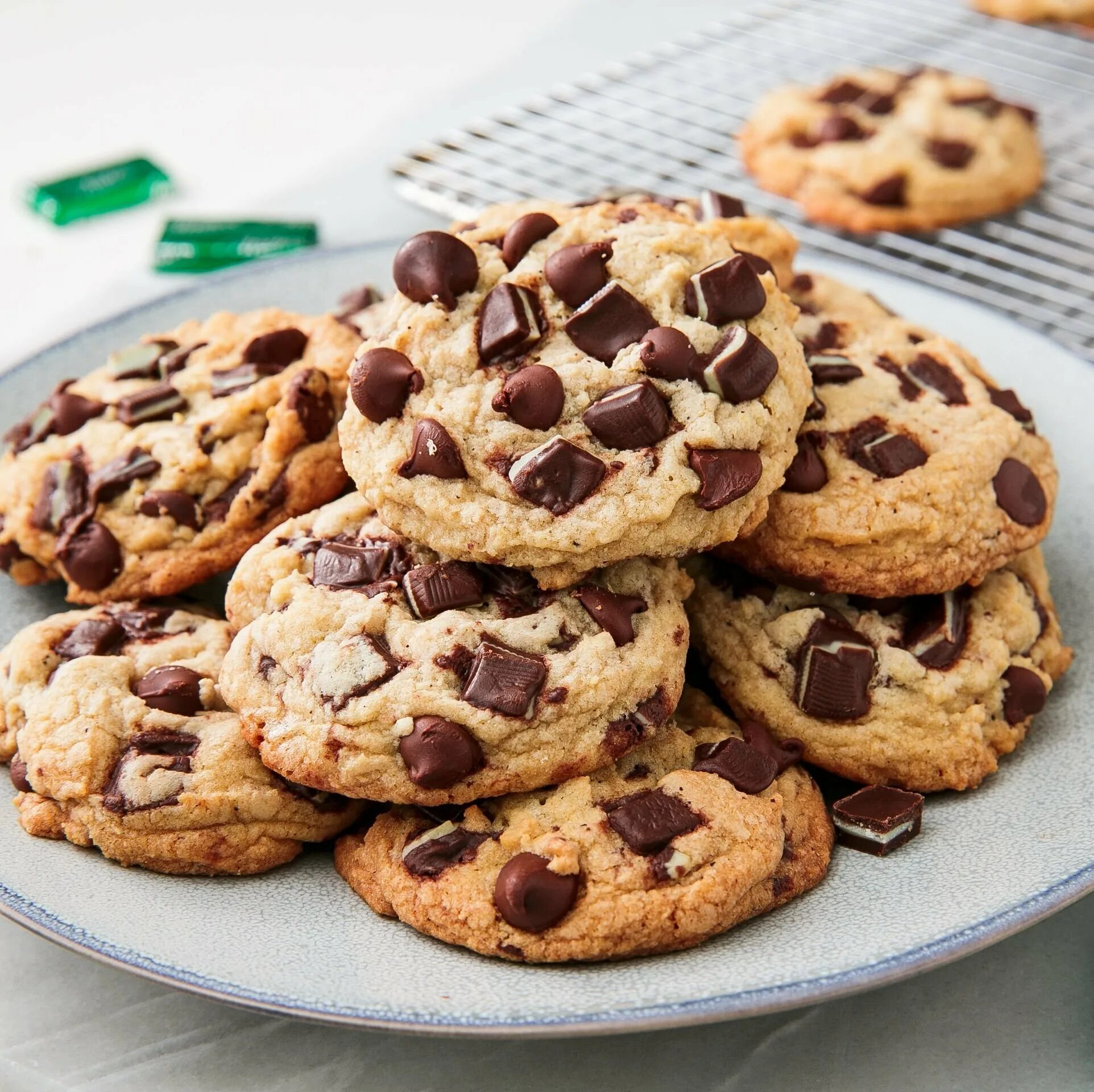 Cookies device. Шоколадное печенье рут уэйкфилд. кукис кукис. печенье кукис cookies. печенье американ кукис.