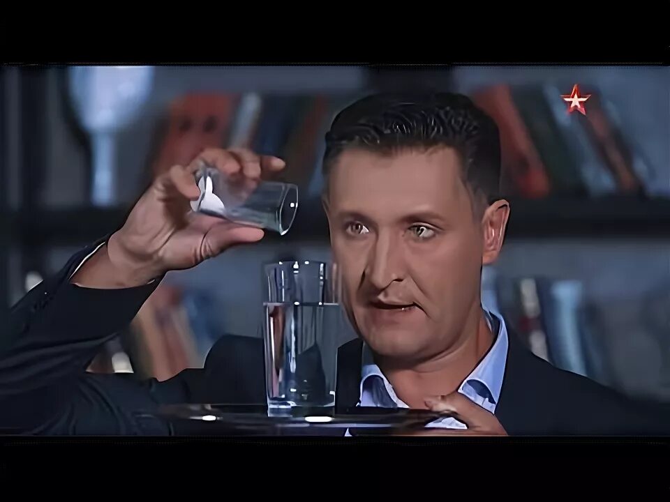 Улика из прошлого ведущий. Улика из прошлого звезда. Ведущий улика из прошлого на звезде. Улика из прошлого ведущий. Улика из прошлого ведущий.
