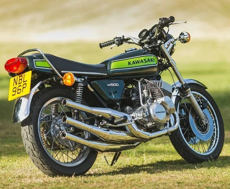 Kawasaki h1 mach iii 1968. Kawasaki w3. Kawasaki motorcycle vintage. Кавасаки 3. Kawasaki h1 500.