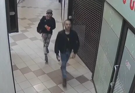 Девочку редан натянули по кругу