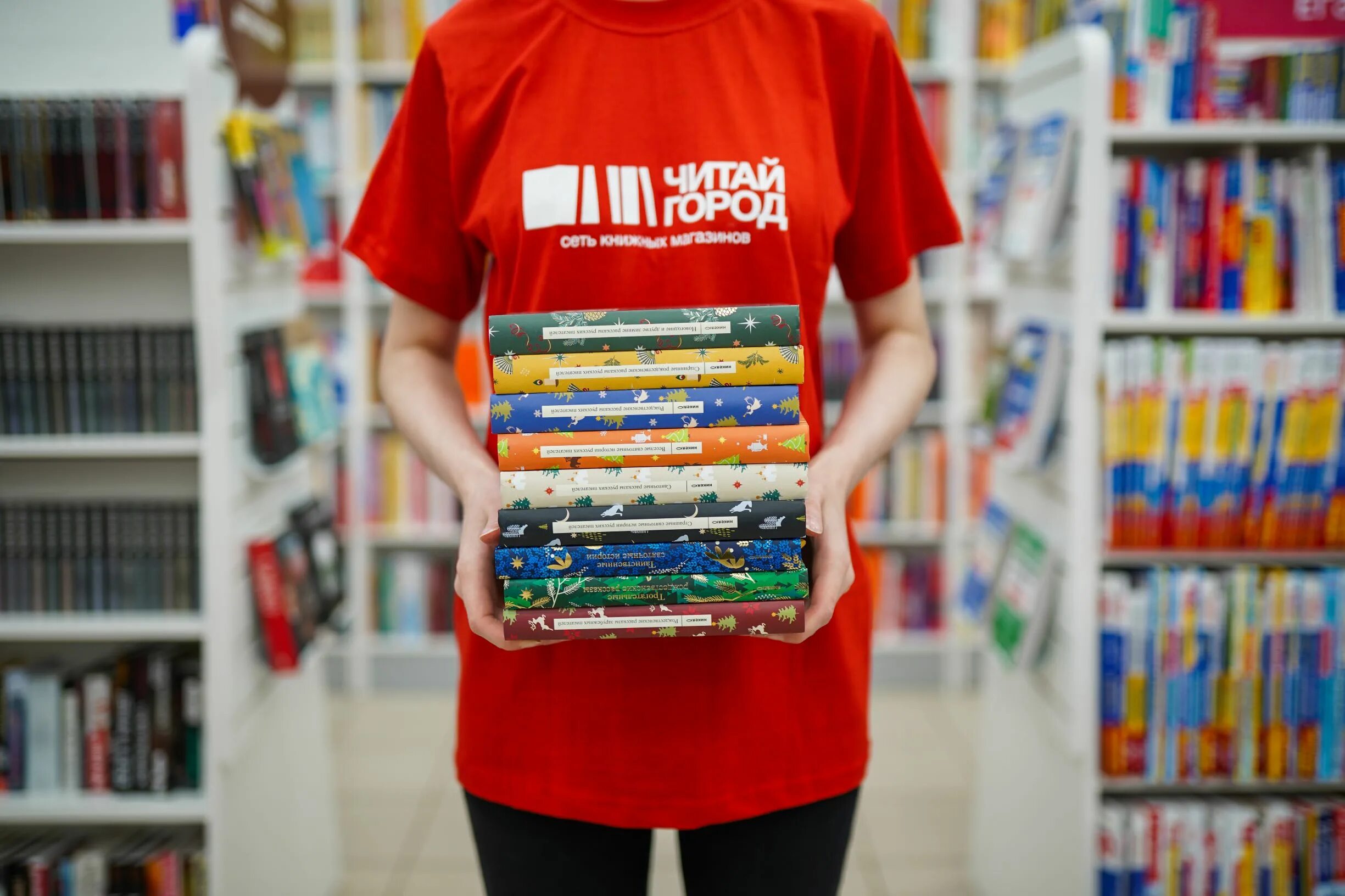 Книжная полка в магазине. Ru. Book24 отзывы. Интернет магазин книг. Книга в городе.