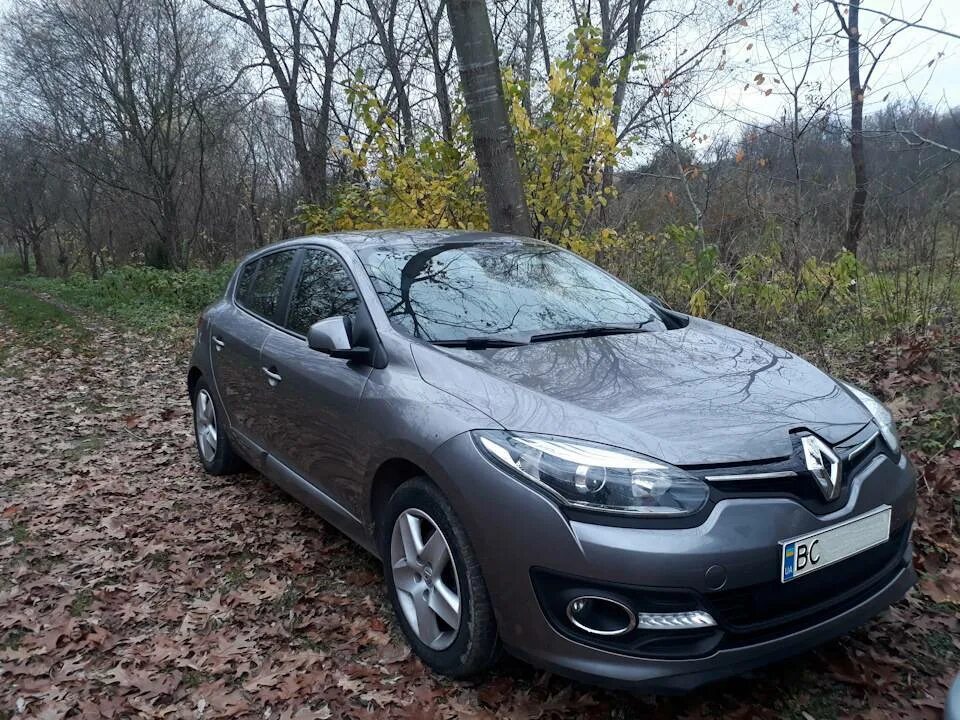 Рено 3 отзывы. Рено меган 3. рено меган 3 автомат. renault megane 1.5. рено меган 3 хэтчбек 1.6.