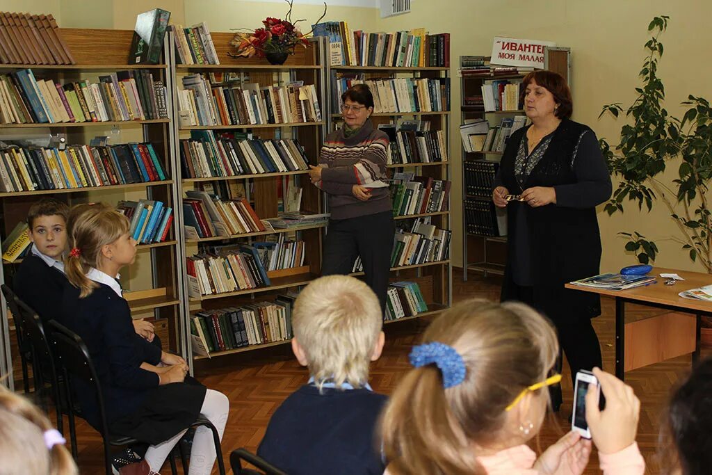 Школа номер 8 ивантеевка лестница. Новая школа в ивантеевке. Сайт школы 8 ивантеевка. Школа 8 ивантеевка. 8 школа ивантеевка новая.