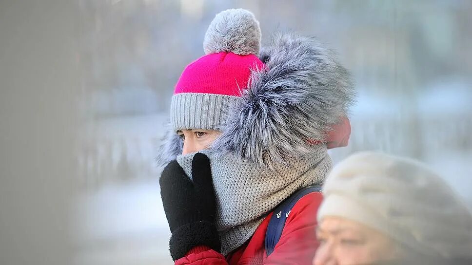 Сильный Мороз картинки. Арктические холода в Москве. Идут Морозы. Дети идут в школу в Мороз.