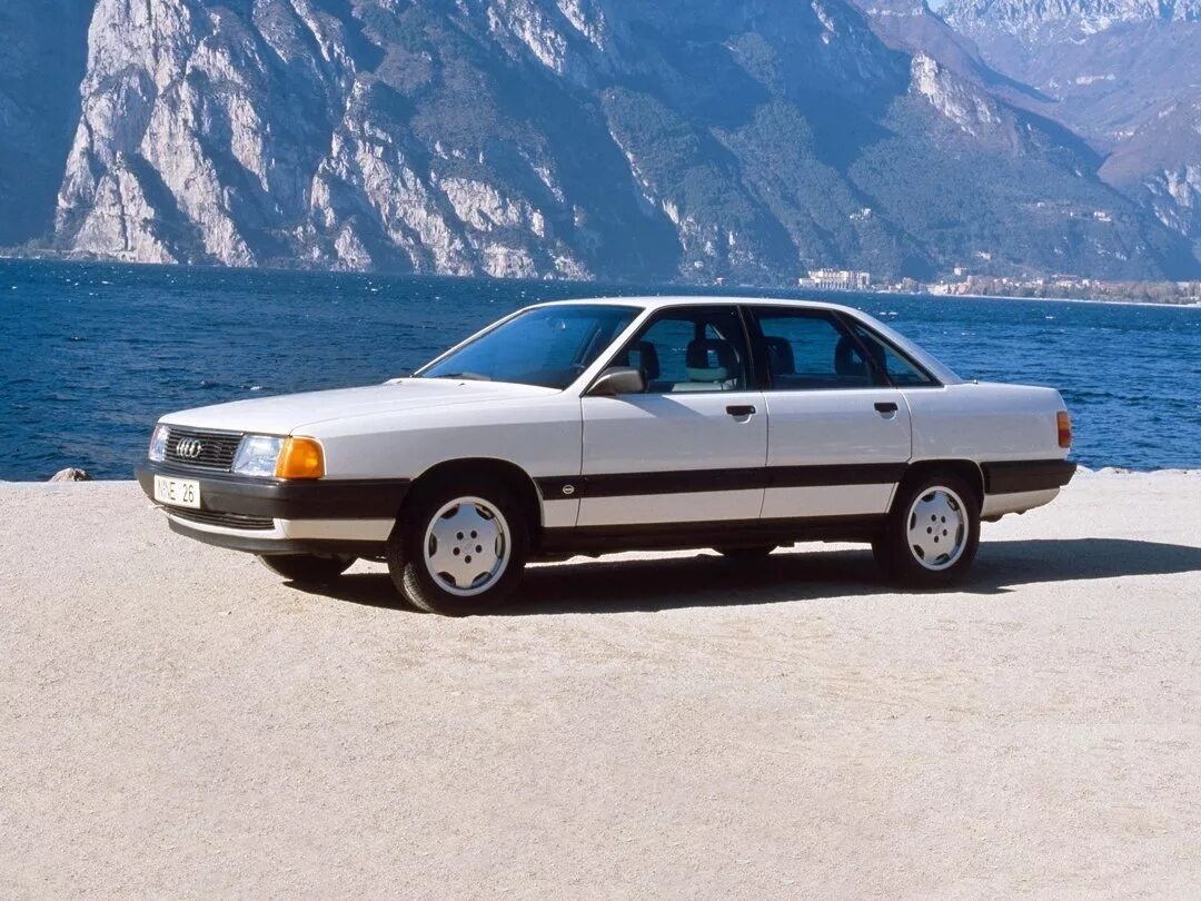 Audi 100 3