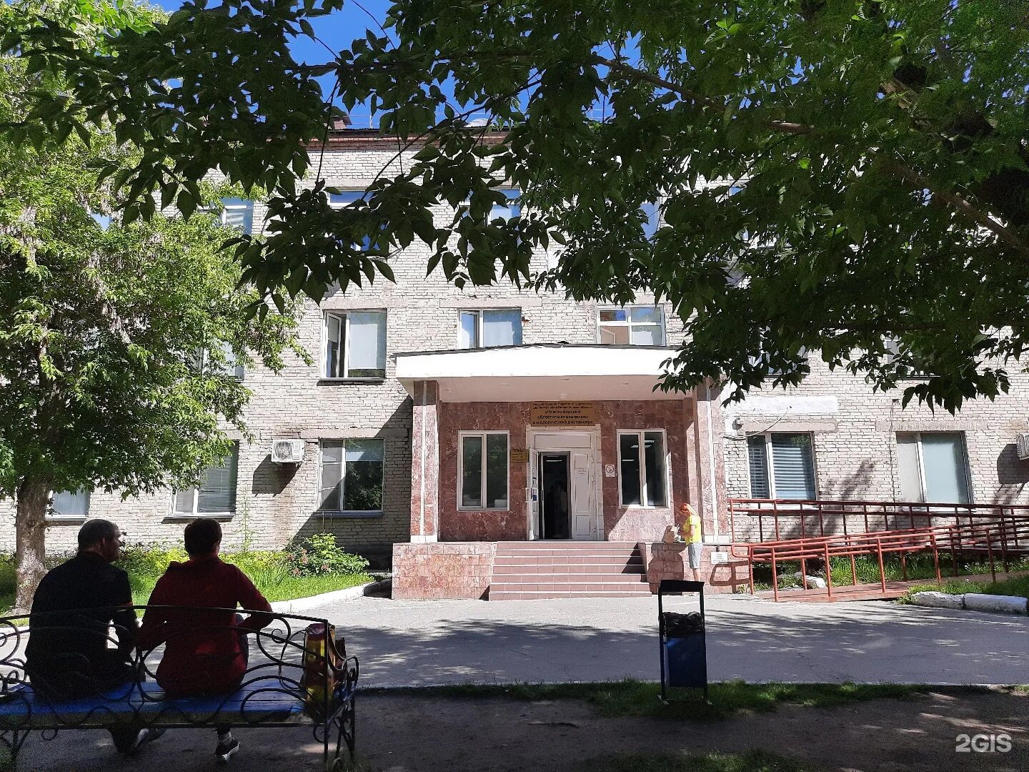 Онкодиспансер на плахотного в новосибирске. Новосибирский онкологический диспансер. нокод новосибирск плахотного. плахотного 2 новосибирск онкодиспансер. онкологический центр в новосибирске на плахотного.