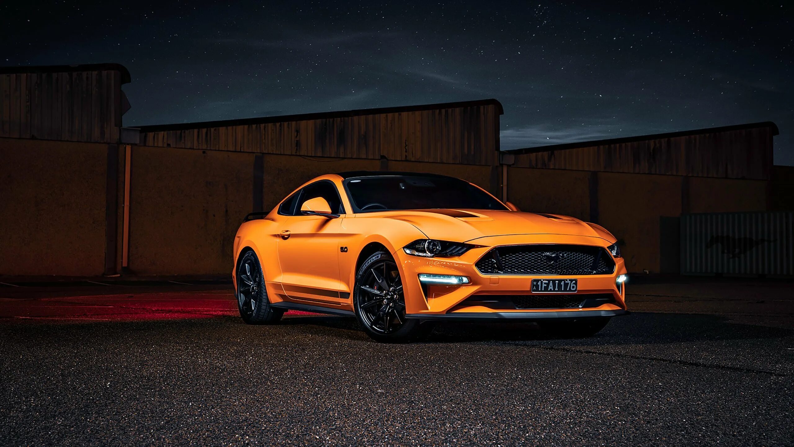 Ford Mustang gt 2021. Форд Мустанг 2023. Форд Мустанг 2021 желтый. Форд Мустанг Шелби 2021. Стол мустанг