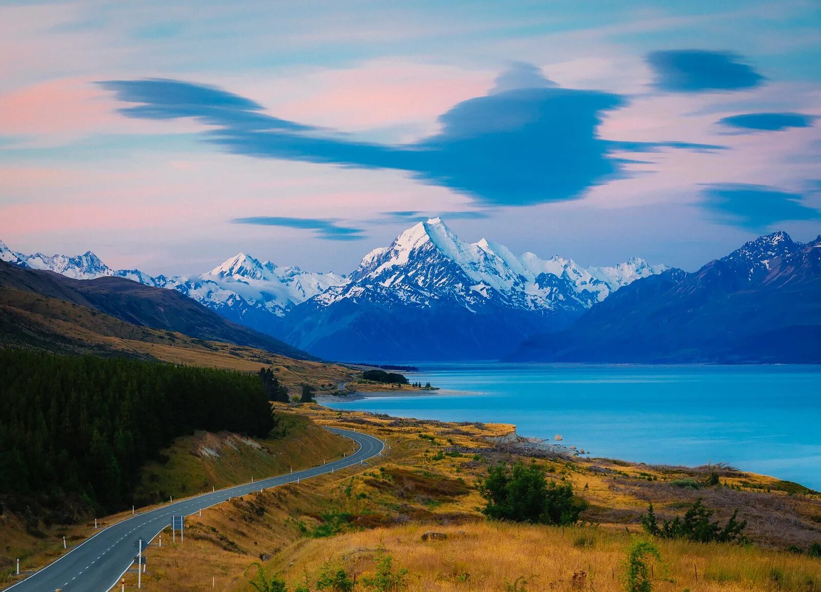 New zealand where. Новая Зеландия Арчвей. Рельеф новой Зеландии. Озеро пукаки в новой Зеландии. Южные Альпы новая Зеландия.