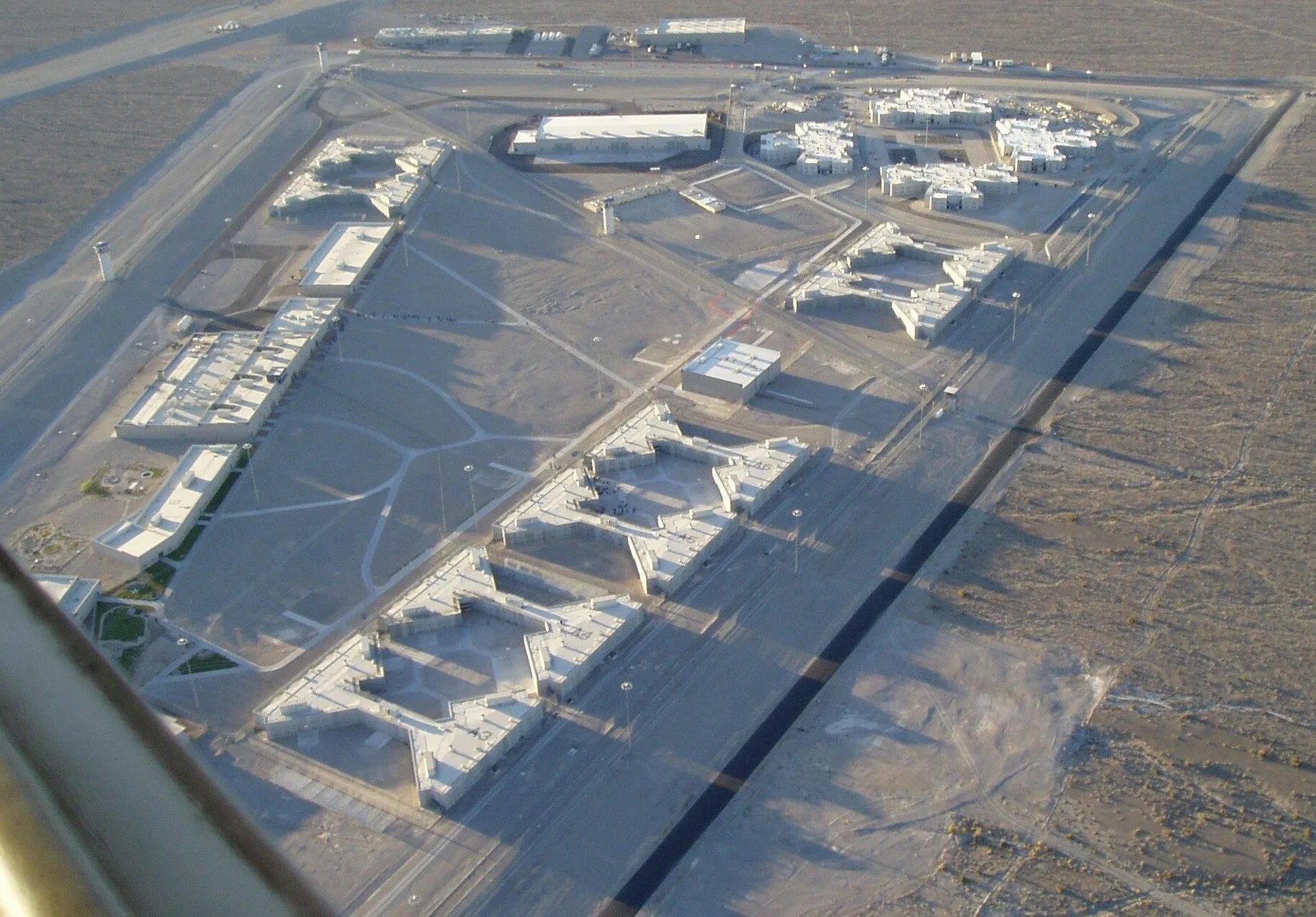 Sierra army depot. Колманскоп намибия город-призрак фото. Невада колония. Невада колония. Desert prison.