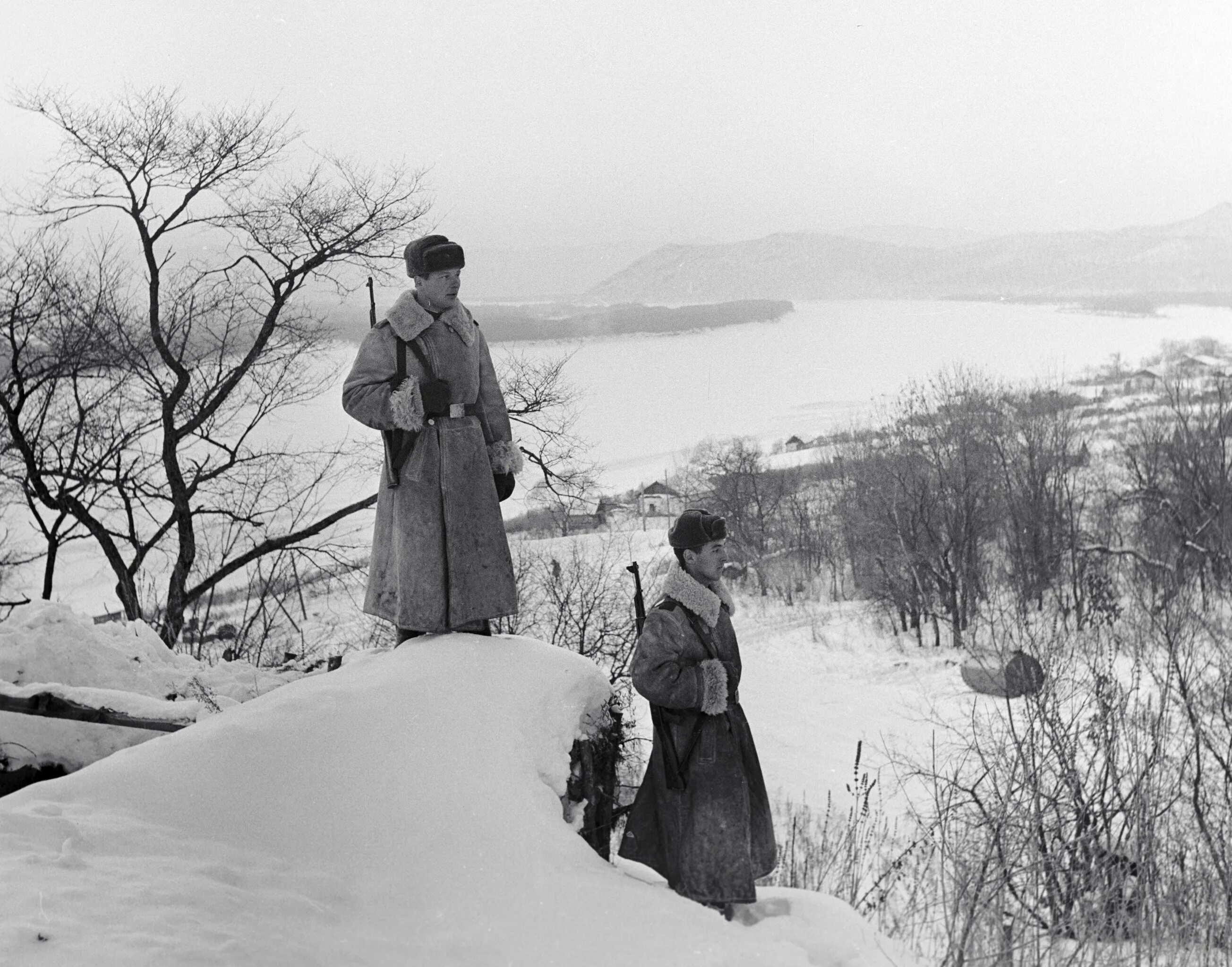 Советско китайский пограничный конфликт. Остров Даманский 1969. Даманский конфликт 1969. Советско-китайский пограничный конфликт на острове Даманский (1969). Остров Даманский пограничники.