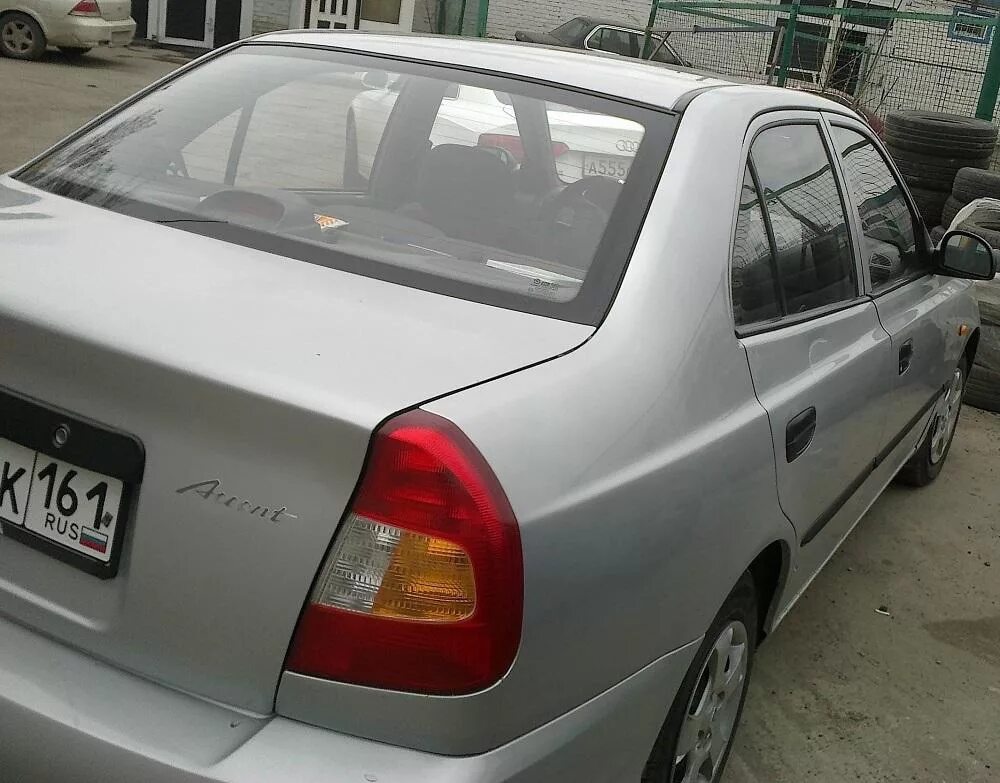 Купить акцент в ростовской. Hyundai Accent 2005. Хендай акцент 2005г. Хендай акцент 2005г автомат. Hyundai Accent 2005 красный.