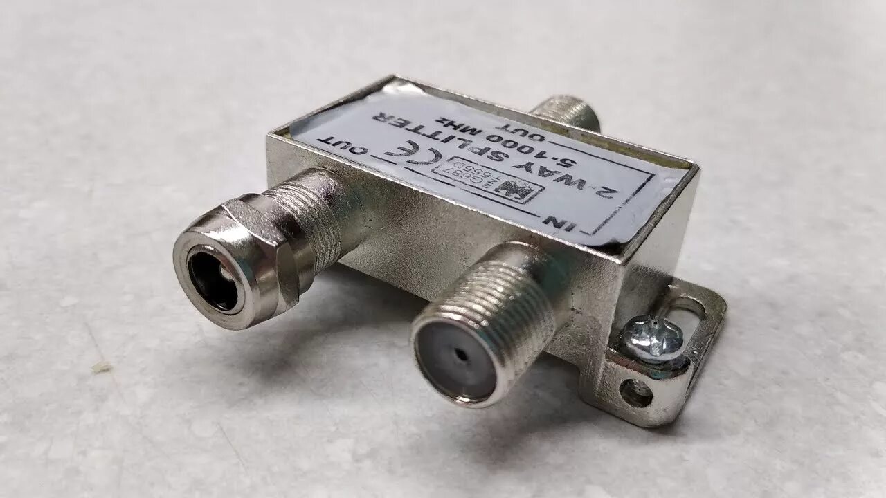 Инжектор питания активных. Инжектор питания усилителя антенны 12v. инжектор питания для антенны 12 вольт. инжектор питания li-105. инжектор антенный днс.