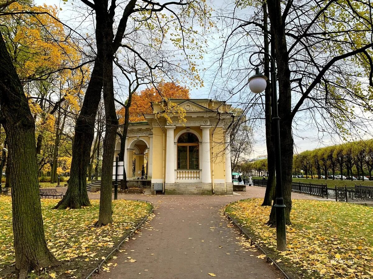 Михайловский парк СПБ. Михайловский сад Санкт-Петербург. Михайловский дворец сад. Михайловский сад в Санкт-Петербурге Пристань.