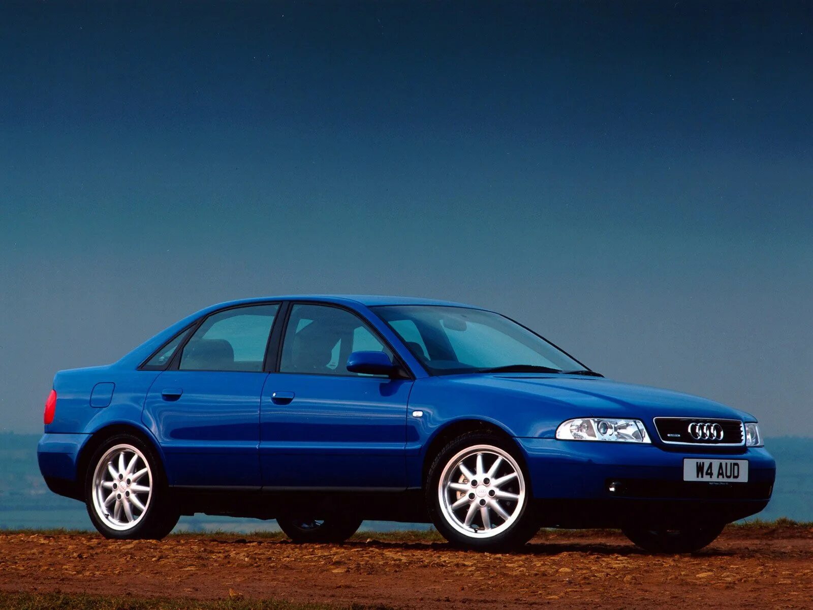 Audi a4 b5 1999. Audi a4 b5. Аудио б 5. Audi a4 b5. Audi a4 b5 1999.