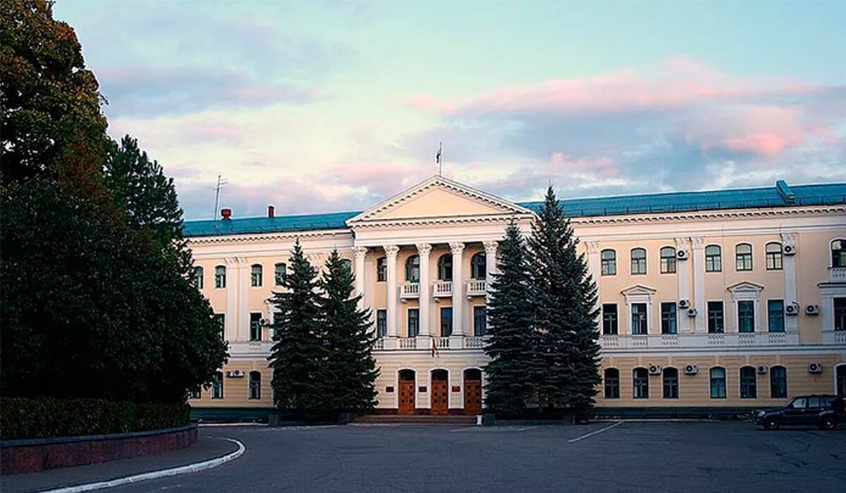 Дума брянск. Брянская областная Дума. Областная Дума Брянской области. Здание Брянской Думы. Правительство Брянской области здание.