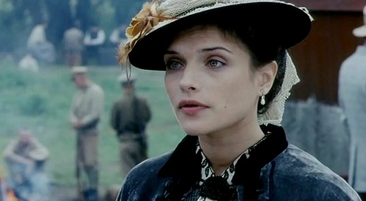 Дорогая маша березина сериал. Анна азарова модель. Анна азарова актриса. Алена киверская. Анна азарова гольфстрим под айсбергом.