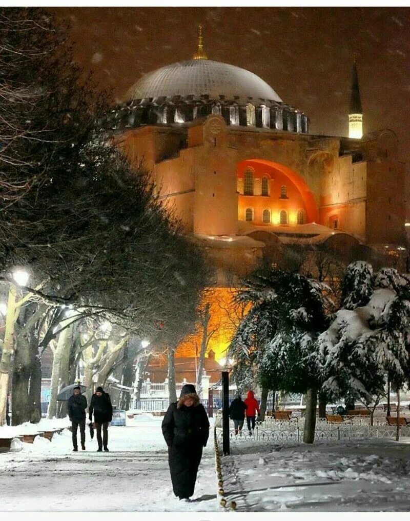 Погода в стамбуле в июле. Sofia Turkey Hagia. Истанбул Турция зима. Анкара Турция зимой.