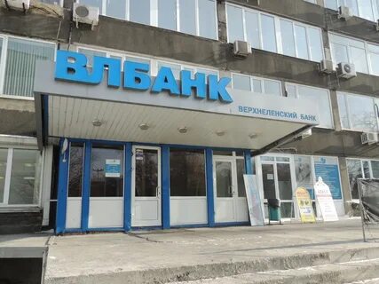 Банк подал