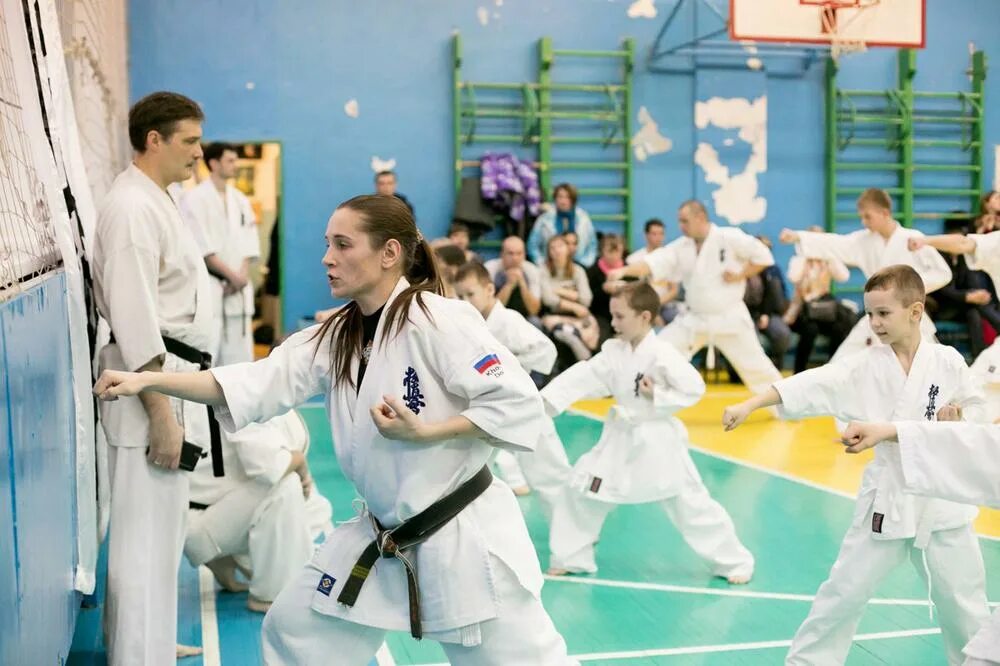Клуб каратэ айджи. Каратэ спб для начинающих взрослых. Клуб каратэ айджи. Спортклуб шодан ашихара каратэ. Ск шодан ашихара каратэ.