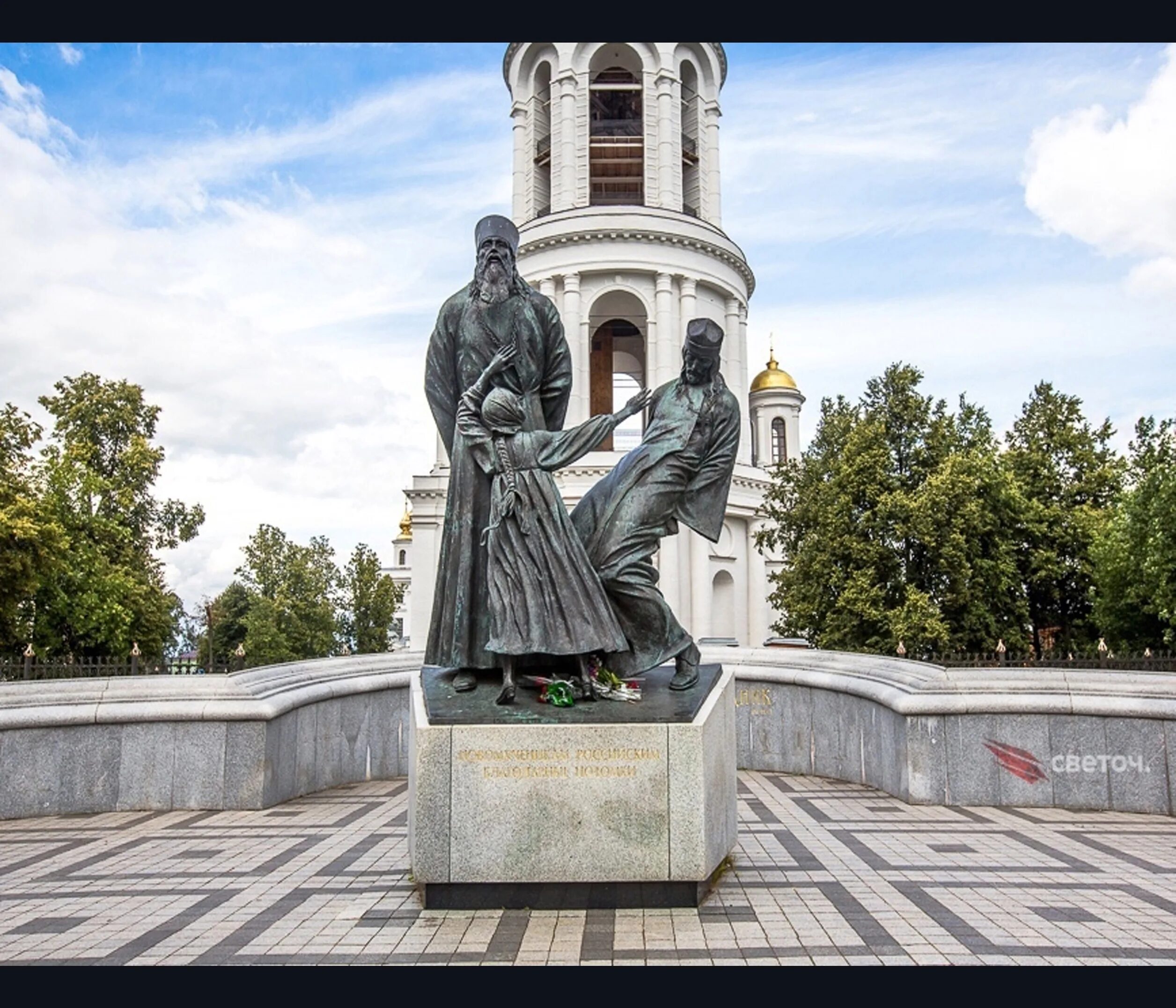 Памятник новомученикам в Шуе. Памятник священнослужителям и мирянам Шуя. Памятник репрессированным священникам (Шуя). Памятник в Шуе погибшим за веру. Памятники культуры ивановской области