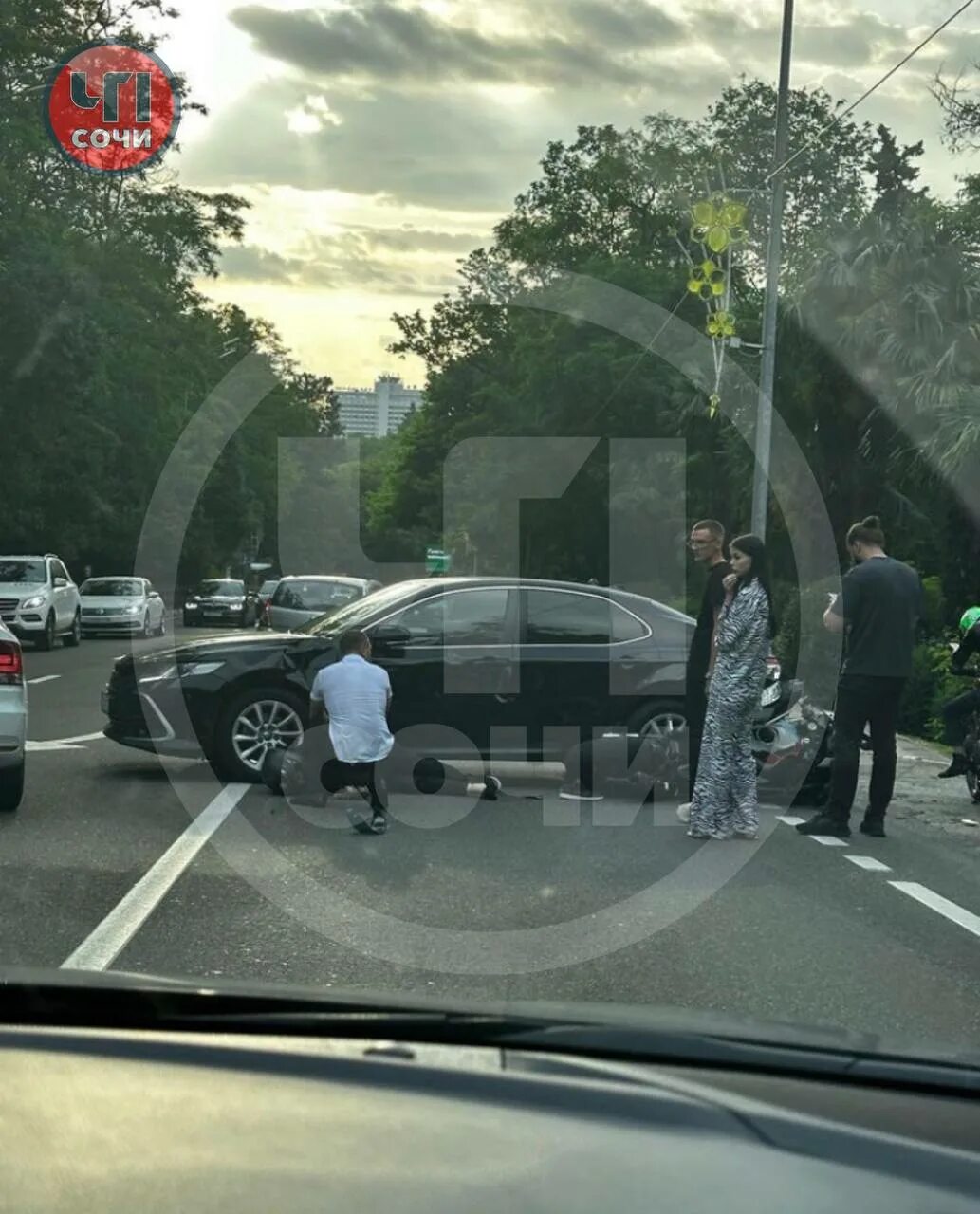 В сочи разбился мотоциклист. В Сочи произошла авария мотоцикл.