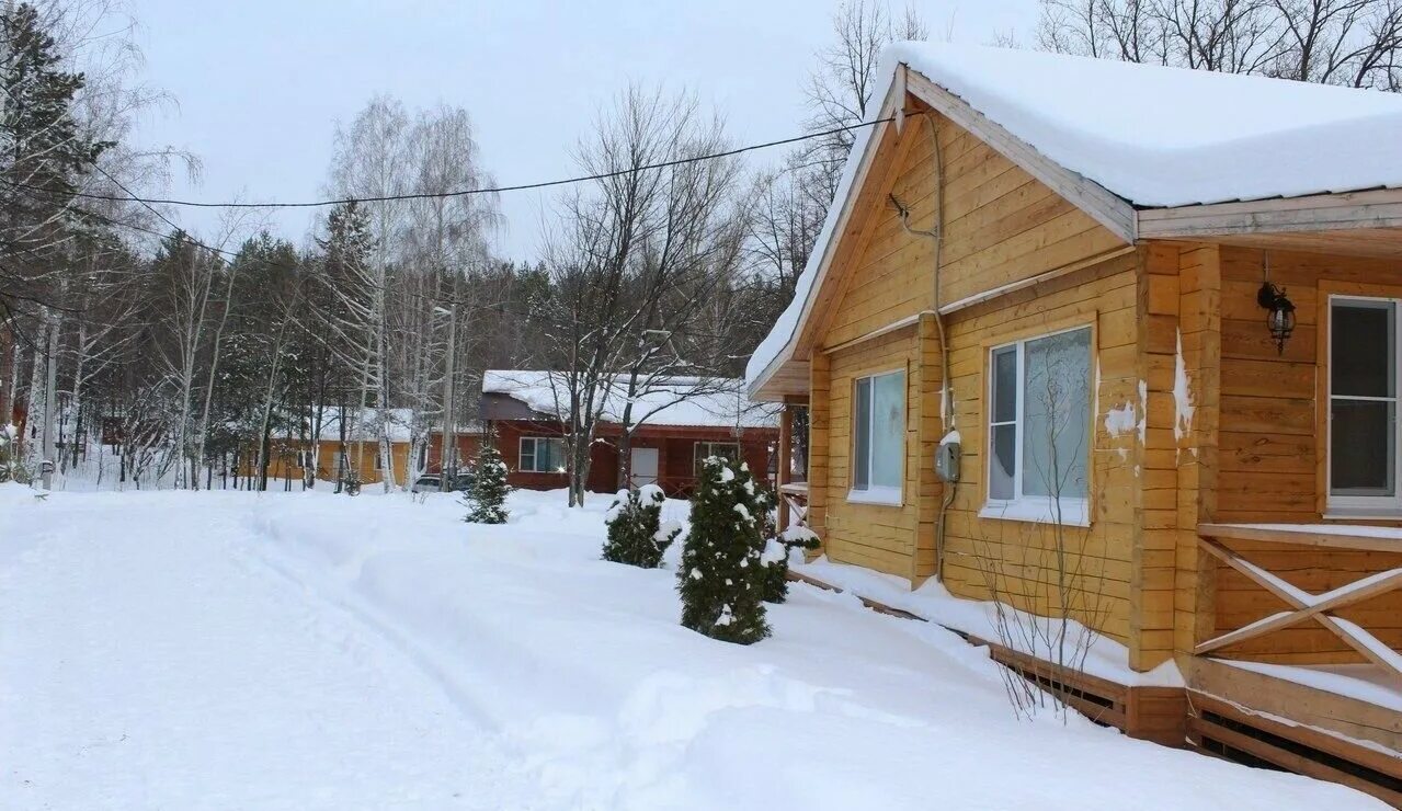 Солнечный мыс турбаза шигонский. Турбаза солнечный мыс сызрань. Алтай зима турбаза. Мастрюковские озёра турбаза маяк. Турбазы зимой в самаре.
