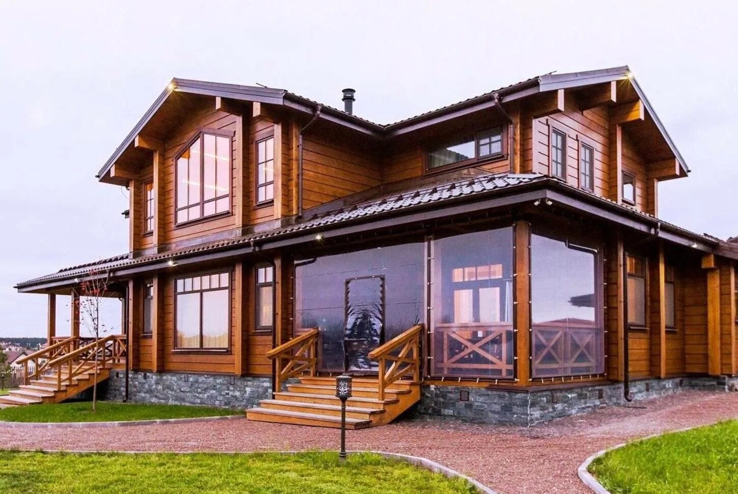 Дом из клееного бруса альбатрос. Деревянный коттедж. Гуд вуд дома из клееного бруса проекты. Деревянное дно. Honka оцилиндровка.