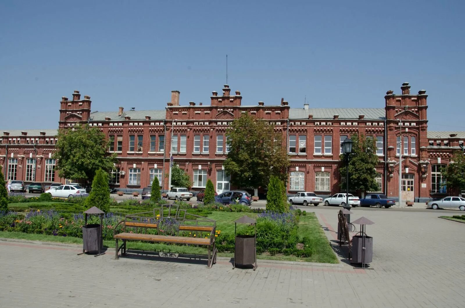 Кропоткин город краснодарский край. Краснодар край кропоткин. Кропоткин город краснодарский край. Город кропоткин краснодарский край фото. Кропоткин краснодарский край железнодорожный вокзал.