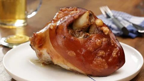 Ледяная нога свиная рулька с кислой капустой