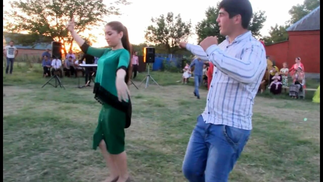 Свадьба.Бено.Юрт. Бено Юрт Терк йист. Танцы на чеченских свадьбах видео.