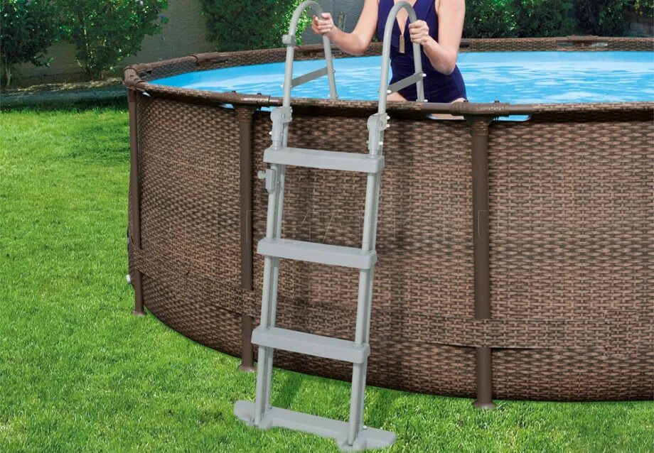Framed pool