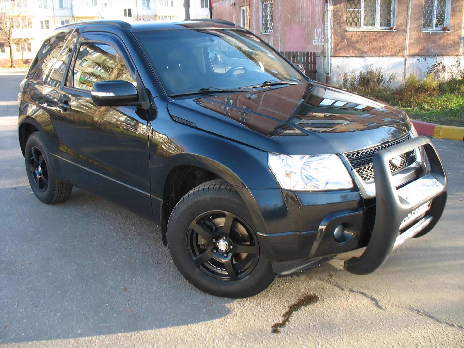 Suzuki vitara колеса. Диски Гранд Витара 16. Диск Сузуки Гранд Витара 16. Suzuki Grand Vitara черные диски. Suzuki Grand Vitara 2 диски.