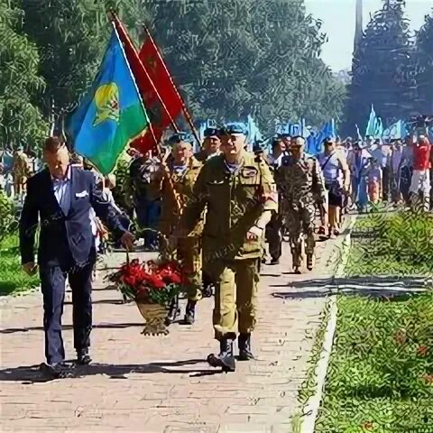 День воздушно-десантных войск. День вдв киров 2022. Парад на шахтеров в красноярске. 2022 смоленск. Митинг вдв исетское.