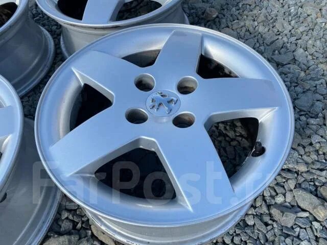 Диски r16 4x108 65.1 купить. Оригинальные литые диски Пежо r15. Диски r15 Peugeot partner. Диски Пежо 4×108. Оригинальный диск Peugeot r16.