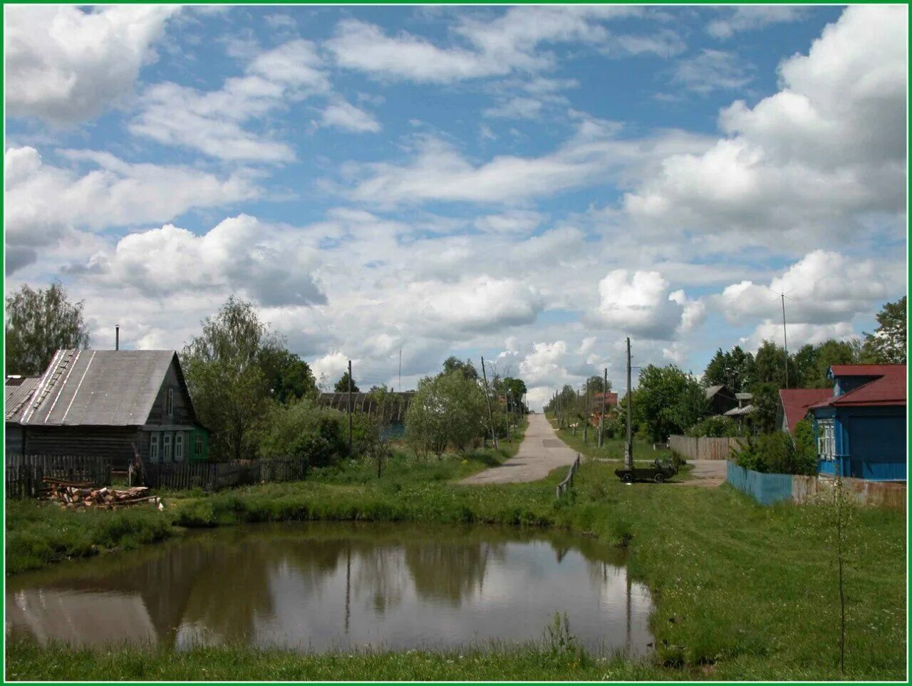 Деревня летом. Деревня фото. Русская деревня летом. Лето в Российской деревне. У околицы грязи