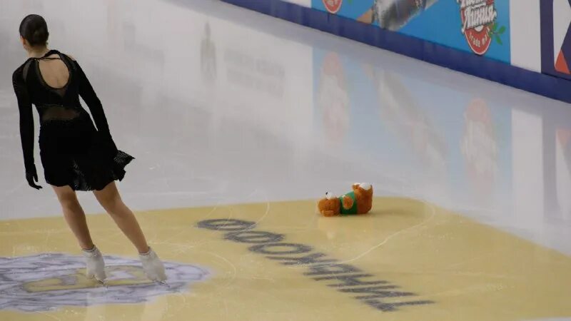 Аделия петросян произвольная программа. Аделия петросян чемпионат россии 2022. Петросян произвольная программа 2023. Аделия петросян фигуристка. Аделия петросян фигуристка 2022.