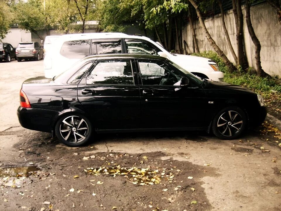 Приора 1 кварц седан. Кавказский кинжал кама. Гранта спорт r16. Приора на дисках гранта спорт r16. Кавказский кинжал пмв.