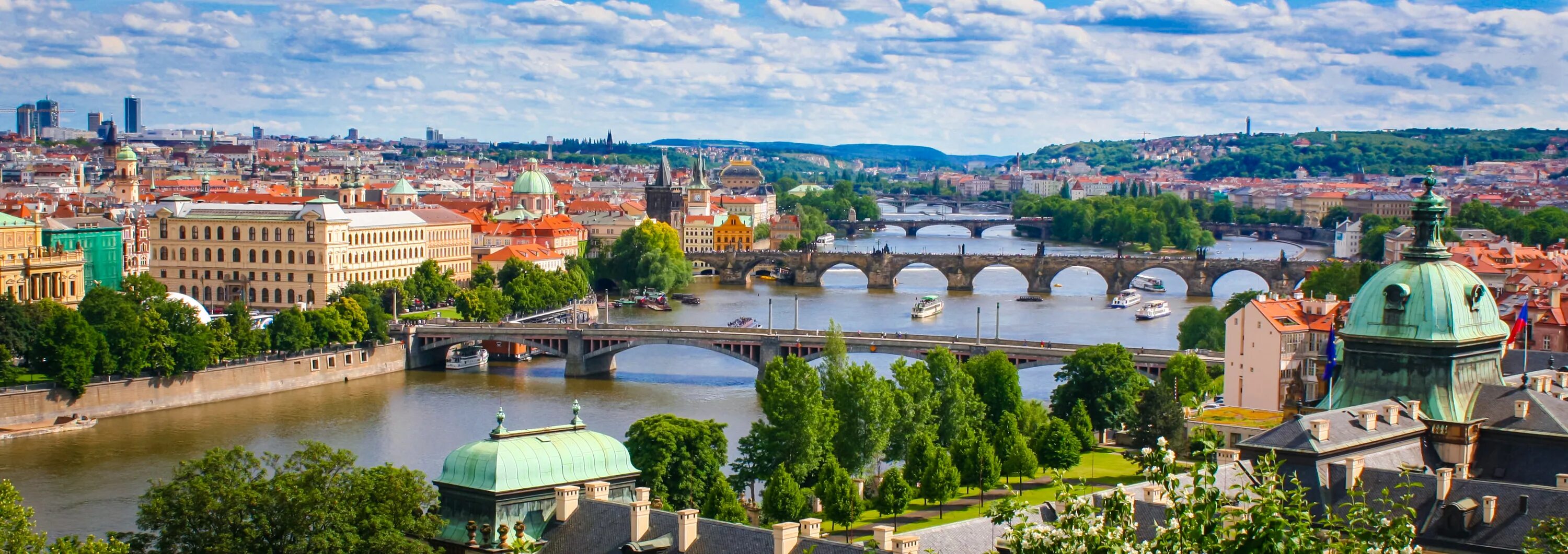 Восточной европы а также. Восточная Европа. Eastern Europe City. Восточная Европа картинки. Истерн Юроп.