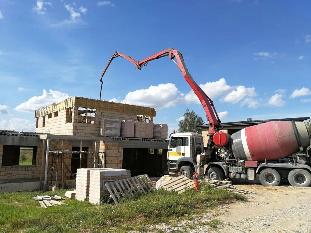 Миксер для бетона. Бетононасос миксер 2 в 1 камаз. Бетоновоз с помпой. Камаз бетононасос миксер. Бетон миксер с бетононасосом.