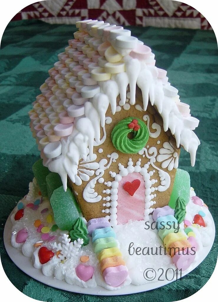 Тортик домик. Сладкий дом рецепт. Торт в виде домика кремовый. Пряничный домик. Сладкий домик.