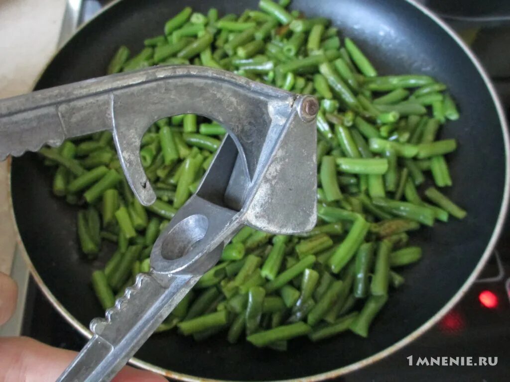 стручковая фасоль на кето. салат из стручковой фасоли с беконом. спаржа тушеная. лобио из стручковой фасоли. фасоль стручковая с сельдереем.