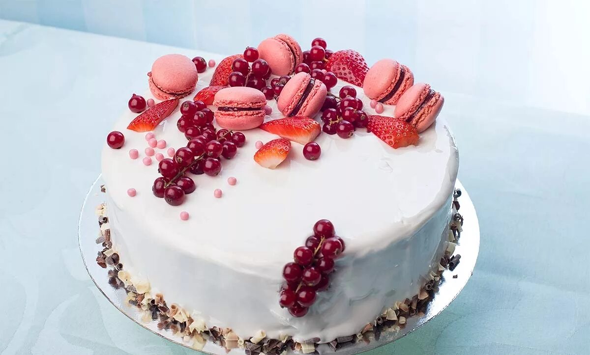 свадебный торт из нескольких тортов. доставка тортиков. самые красивые торты астрахани. торты на заказ 2023. чизкейк украшение на день рождения.