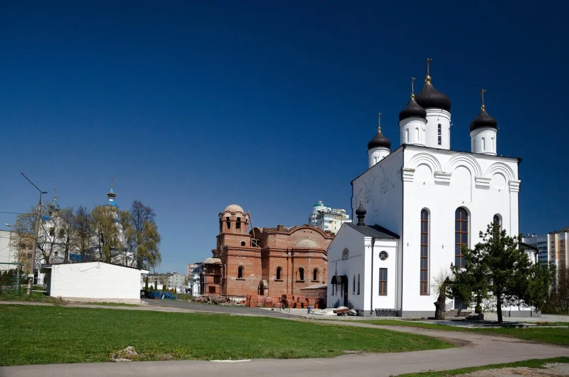 Свято успенский орел. Успенский монастырь Орел. Введенский монастырь орёл. Успенский монастырь Орел фото.