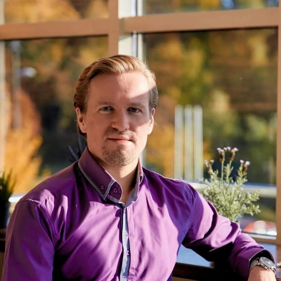 Ютубера райли. Включи ютуб сергея. Включи ютуб сергея. Включи ютуб сергея. Дружко рен тв.